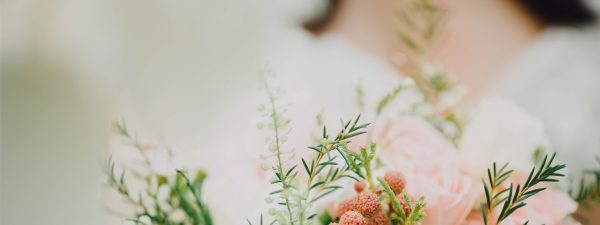 Consejos para decorar tu boda de ensueño con plantas artificiales