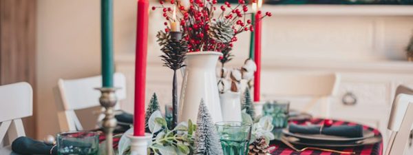 ¿Cómo decorar mesas para cenas de Navidad y eventos navideños?