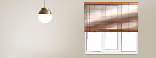 Ambientes acogedores: Estores de madera en la decoración de interiores